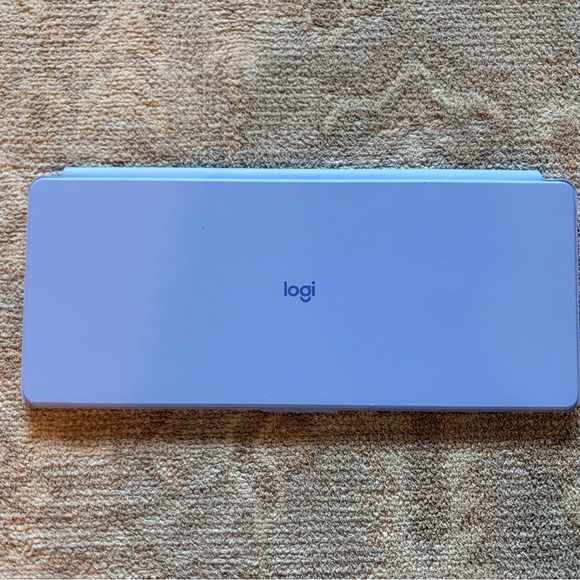 Logitech Keys-To-Go Bluetooth Keyboard - Picture 2 of 3